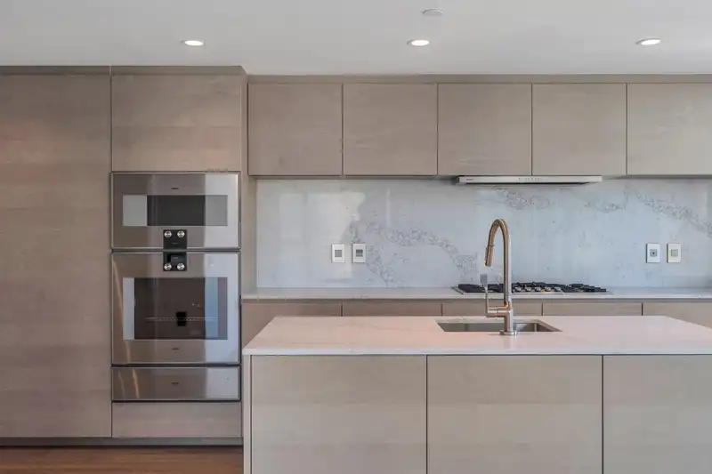 2402 1482 ROBSON STREET - photo 3 of 13