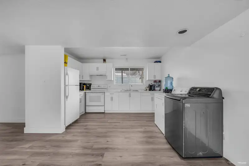 1430 KASLO COURT - photo 2 of 40