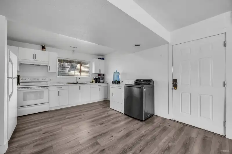 1430 KASLO COURT - photo 3 of 40