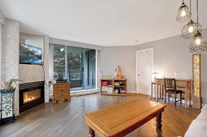 207 13383 108 AVENUE - photo 3 of 31