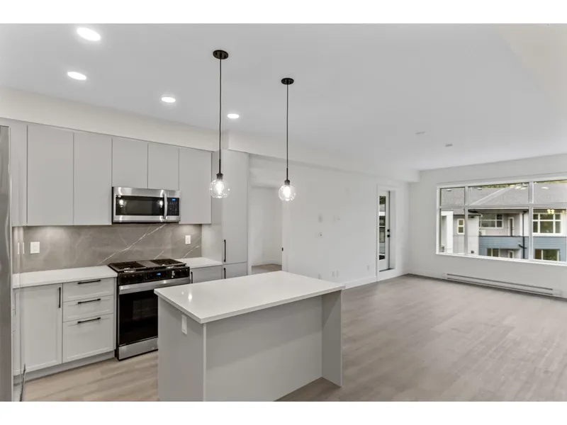 615 3528 146A STREET - photo 3 of 20