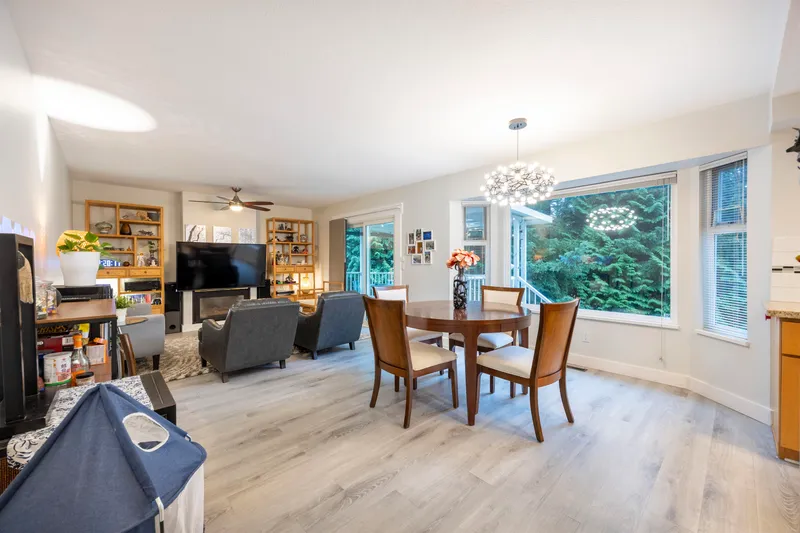 1590 PLATEAU CRESCENT - photo 3 of 25