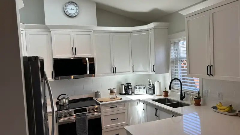 1821 E WILLOW CRESCENT - photo 4 of 25