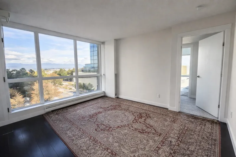 610 10777 UNIVERSITY DRIVE - photo 3 of 11