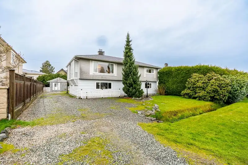 8651 KILGOUR PLACE - photo 3 of 39