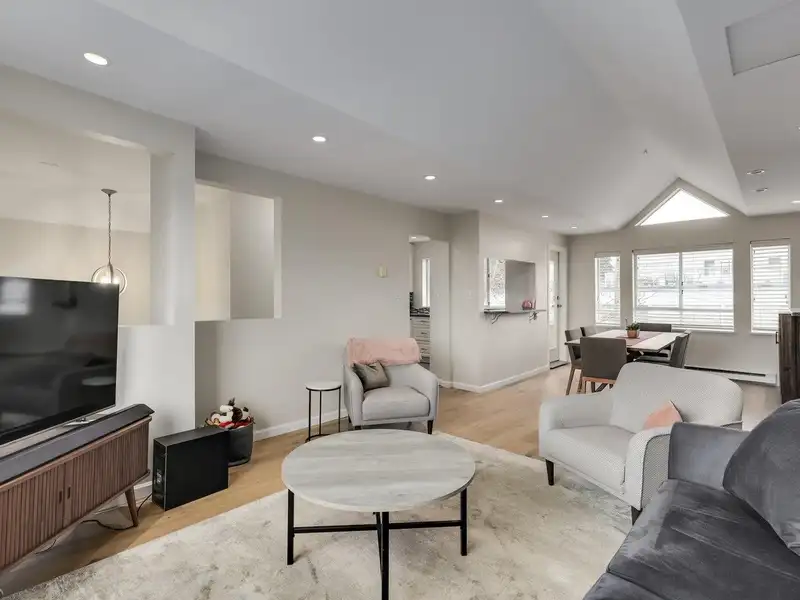 411 1880 W 6TH AVENUE - photo 4 of 29