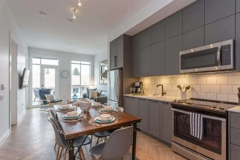 408 14968 101A AVENUE - photo 1 of 20