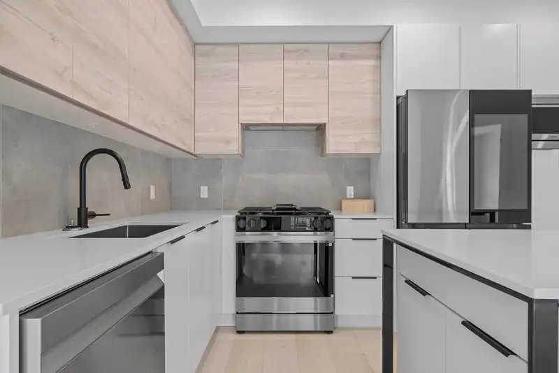 513 30490 CARDINAL AVENUE - photo 3 of 24