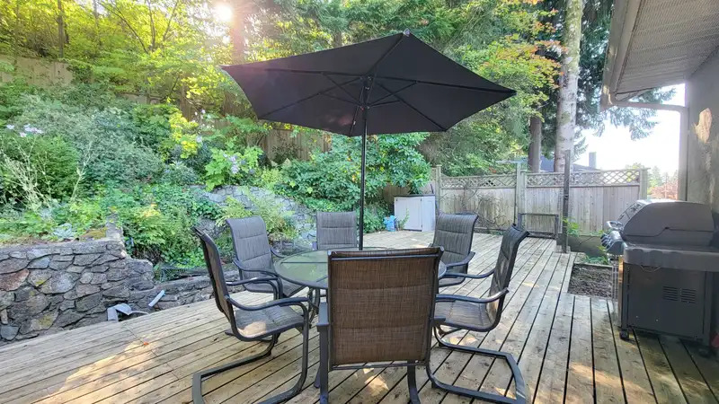 3595 WELLINGTON CRESCENT - photo 4 of 39