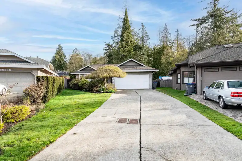 14631 17A AVENUE - photo 4 of 40