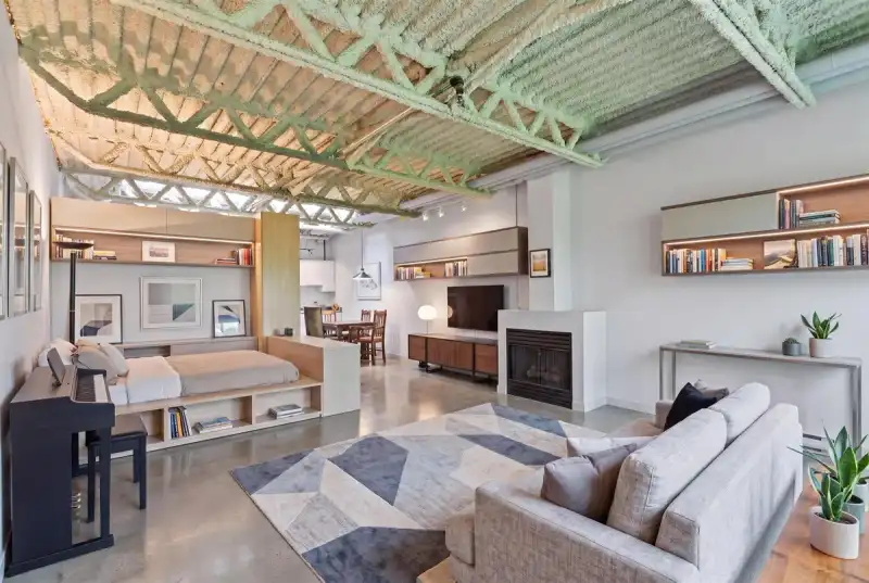 424 350 E 2ND AVENUE - photo 1 of 28