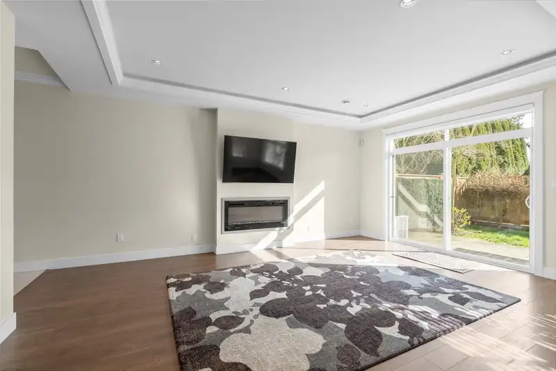 7 5180 BLUNDELL ROAD - photo 3 of 29
