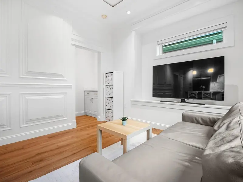 5095 MOSS STREET - photo 4 of 21