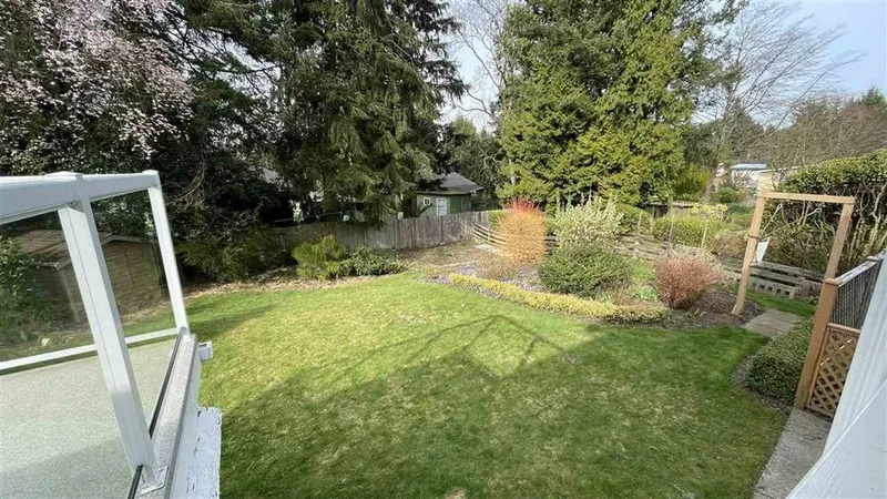 12677 98 AVENUE - photo 4 of 16