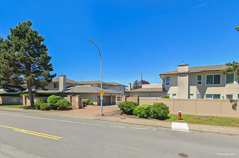 9 7711 WILLIAMS ROAD - photo 2 of 30