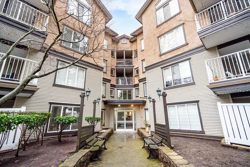 304 20288 54 AVENUE - photo 4 of 25