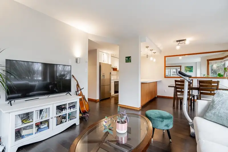 301 1510 W 1ST AVENUE - photo 3 of 34