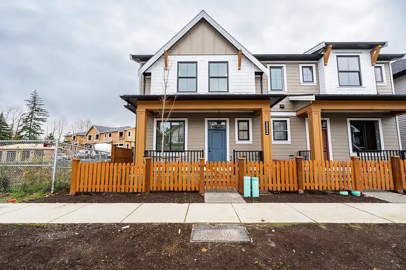 20524 76 AVENUE - photo 1 of 35