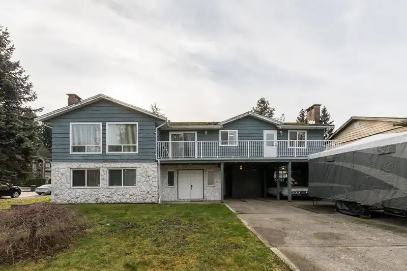 1910 FOSTER AVENUE - photo 1 of 35