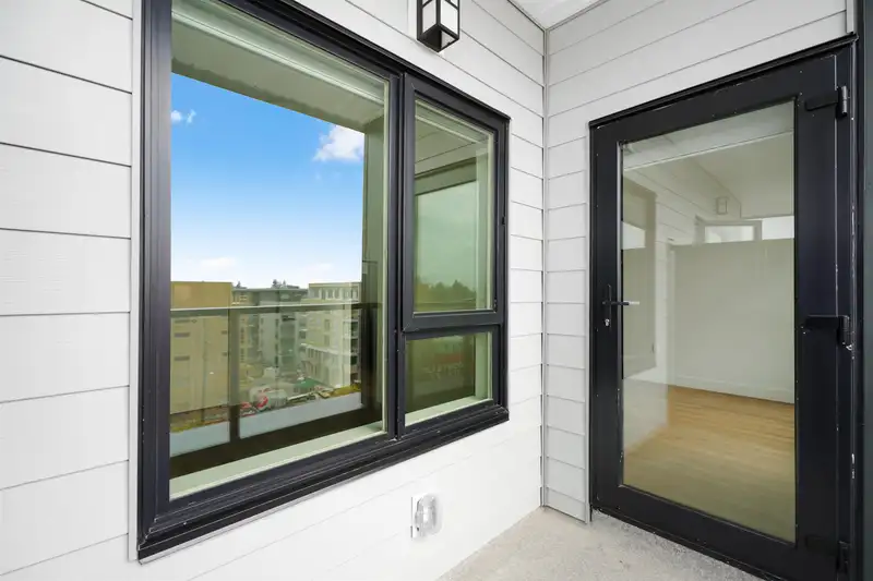 609 15739 FRASER HIGHWAY - photo 3 of 10