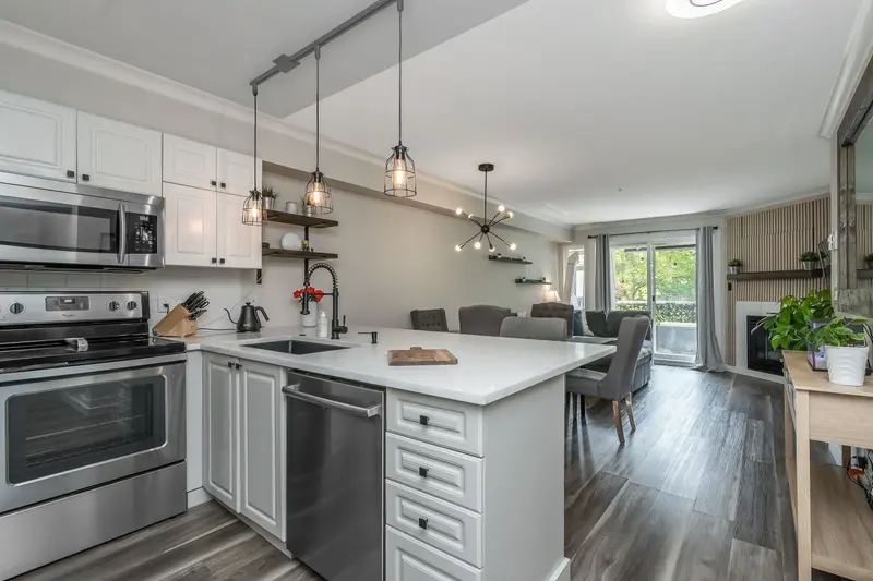 101 20896 57 AVENUE - photo 1 of 24