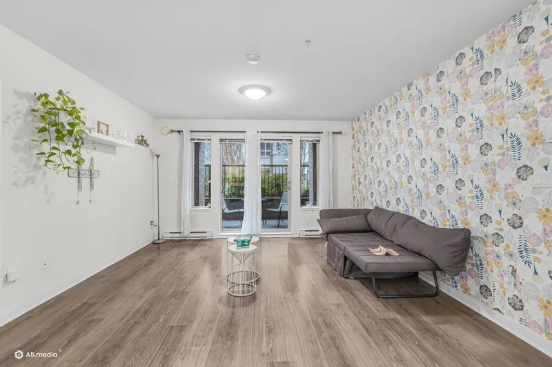 213 8733 160 STREET - photo 4 of 22