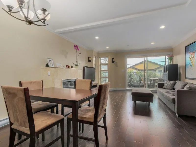 7 215 E 4 STREET - photo 3 of 18