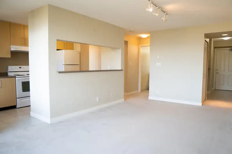 1609 5380 OBEN STREET - photo 1 of 16