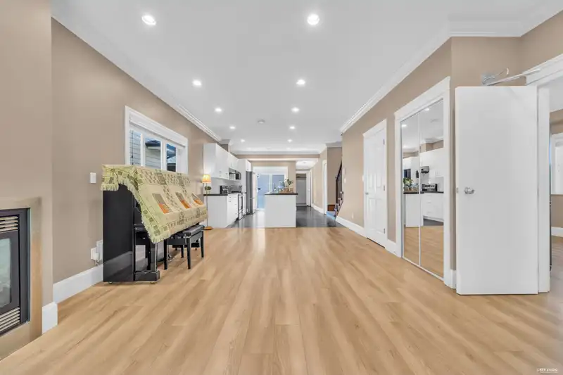 6600 GRANVILLE AVENUE - photo 2 of 39