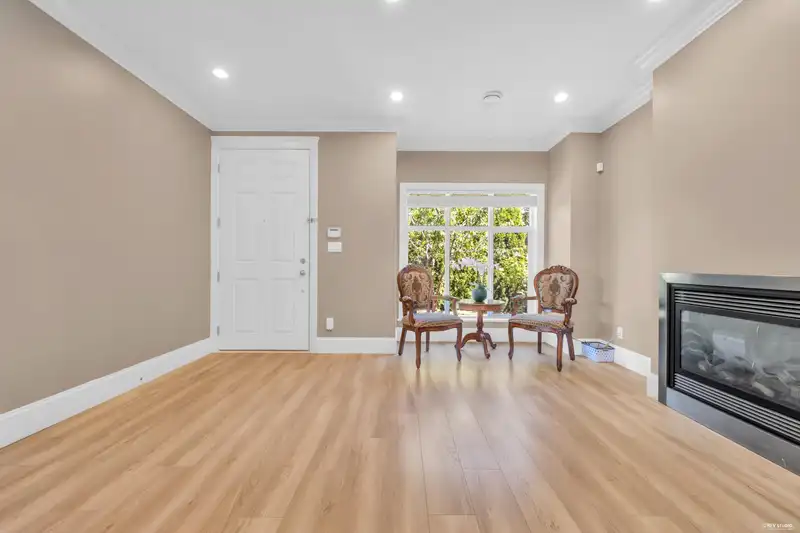 6600 GRANVILLE AVENUE - photo 3 of 39
