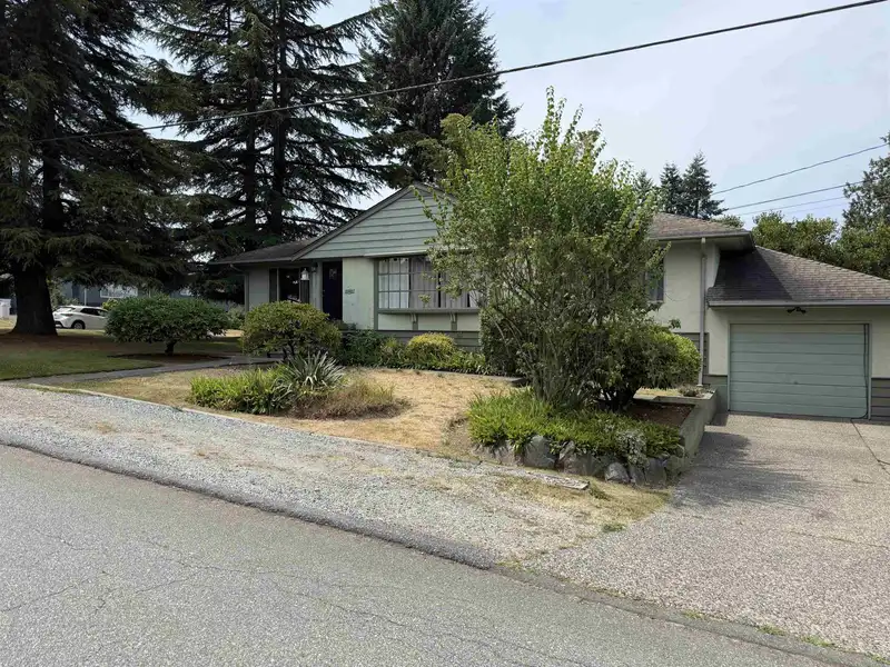 11321 136A STREET - photo 2 of 5