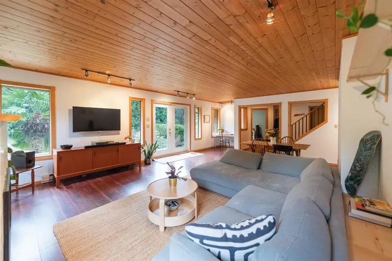 1479 PARK AVENUE - photo 3 of 25