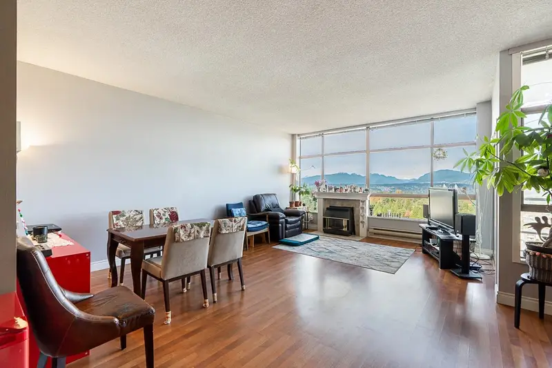 2001 14881 103A AVENUE - photo 3 of 17