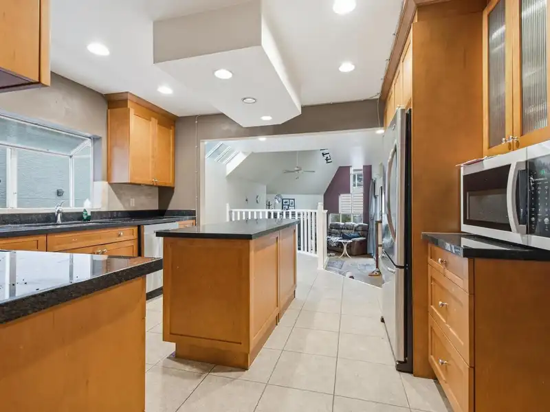 4154 MCGILL STREET - photo 4 of 22