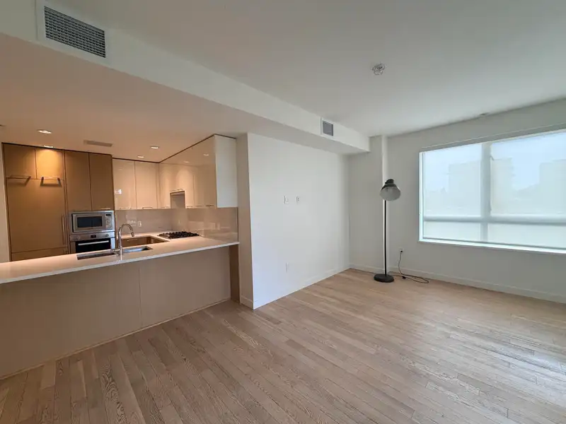 225 4033 MAY DRIVE - photo 1 of 17