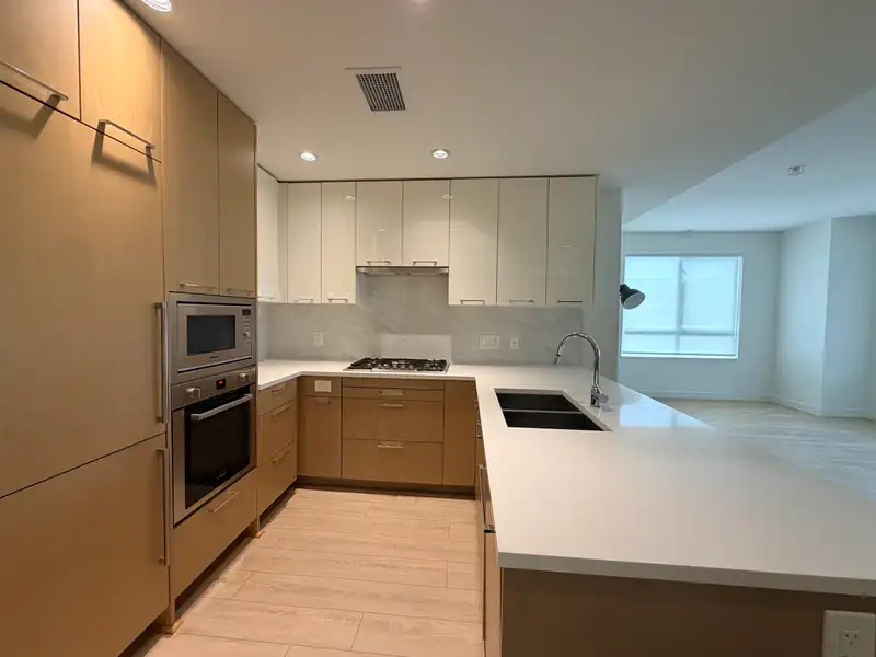 225 4033 MAY DRIVE - photo 3 of 17