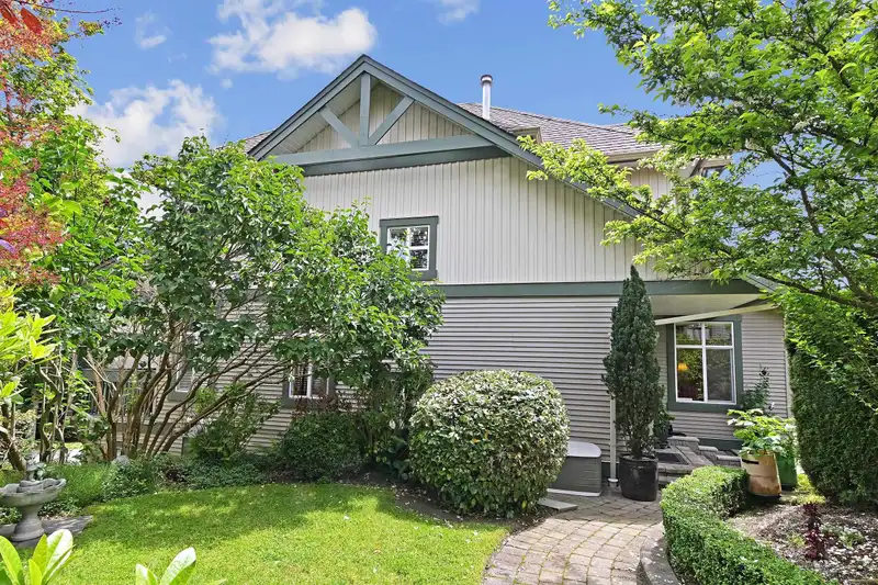 74 6050 166 STREET - photo 2 of 31