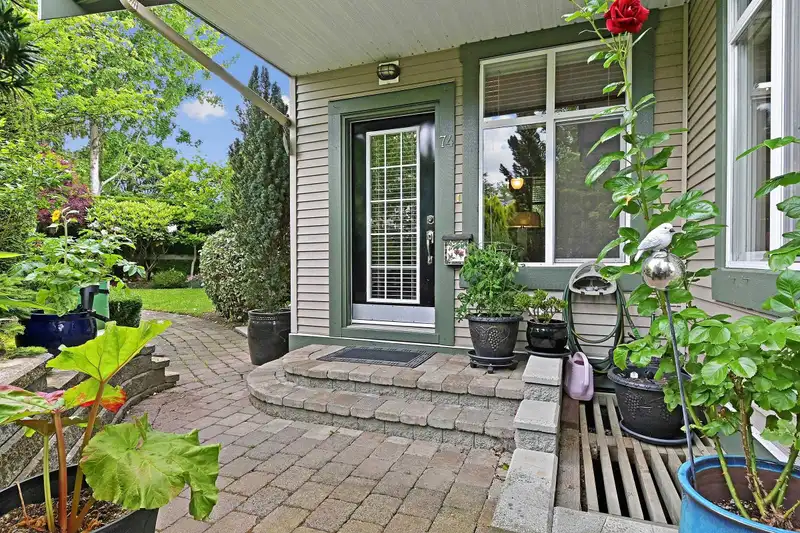 74 6050 166 STREET - photo 3 of 31