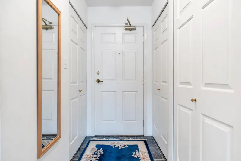 306 15030 101 AVENUE - photo 2 of 25