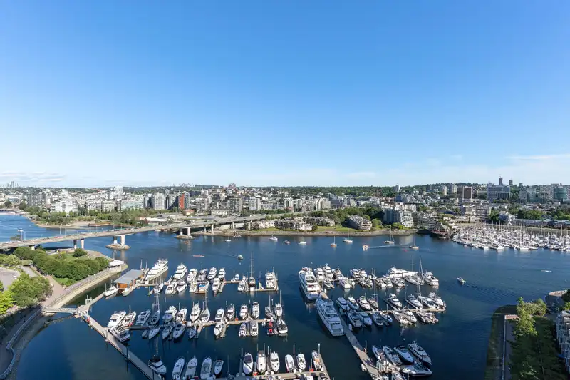2802 1199 MARINASIDE CRESCENT - photo 1 of 40