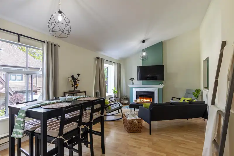 90 12099 237TH STREET - photo 2 of 33