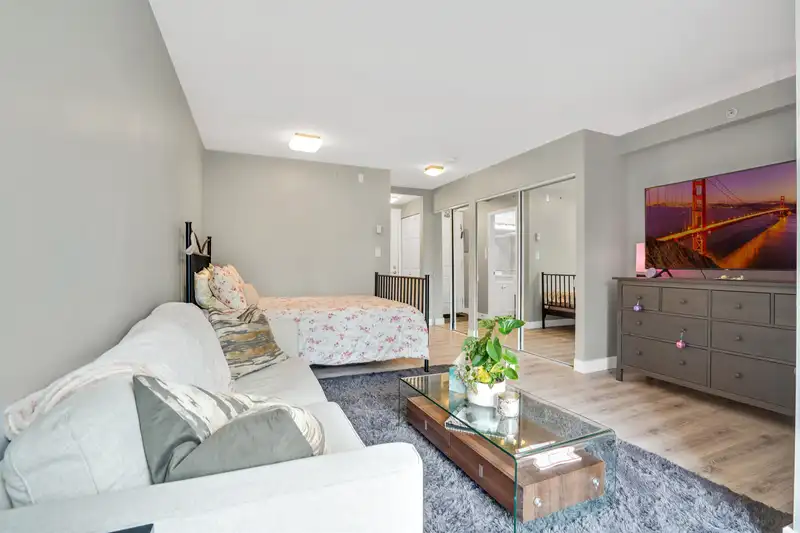 902 1188 RICHARDS STREET - photo 1 of 29