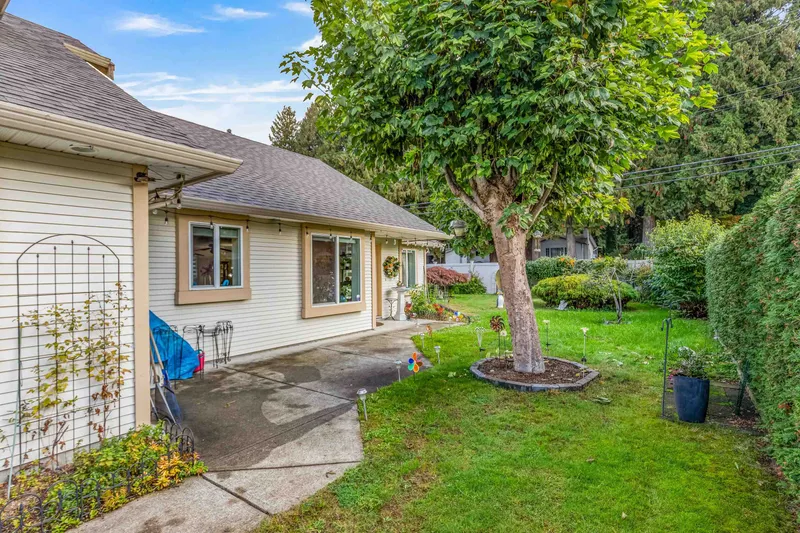 19573 116B AVENUE - photo 4 of 25