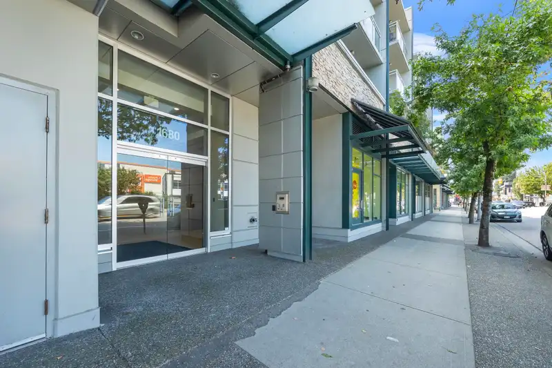 302 1680 W 4TH AVENUE - photo 4 of 40