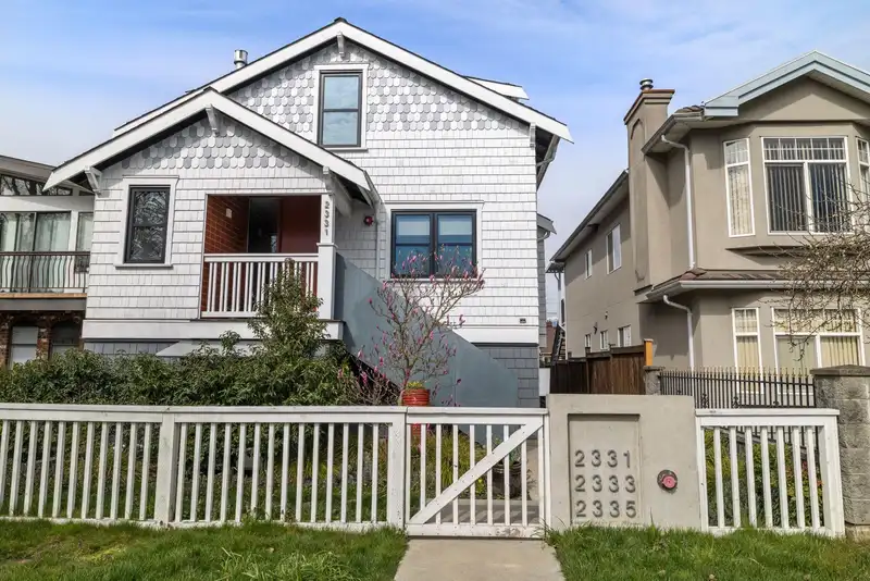 2333 NAPIER STREET - photo 2 of 36