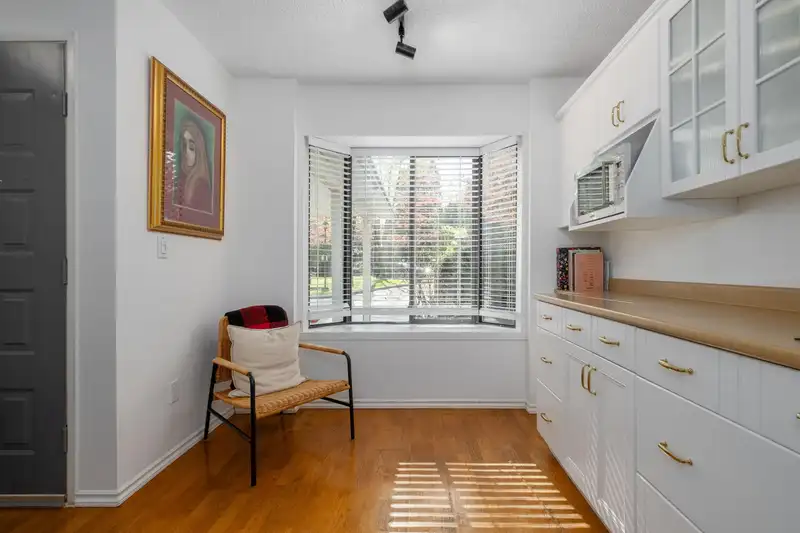 26 1141 EAGLERIDGE DRIVE - photo 3 of 33