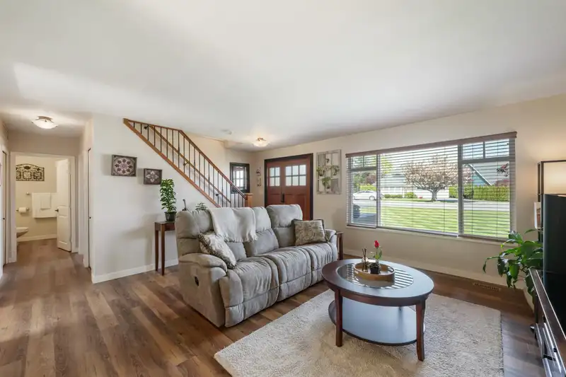 5438 GROVE AVENUE - photo 3 of 40