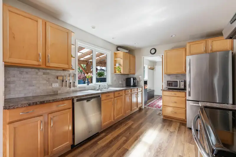 5438 GROVE AVENUE - photo 4 of 40