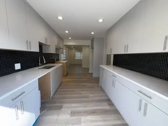 20309 LORNE AVENUE - photo 4 of 30