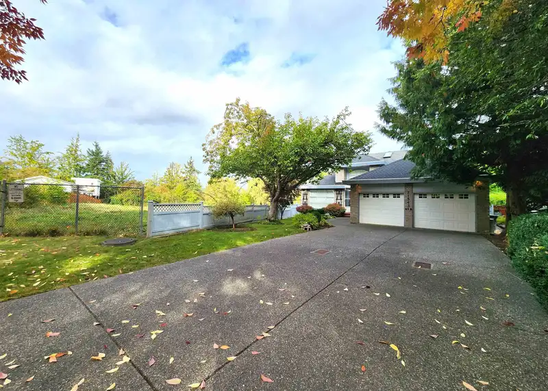 21543 47B AVENUE - photo 2 of 38